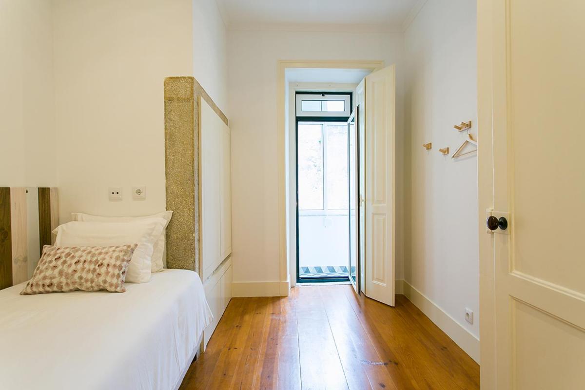 Lovelystay - Cozy 3Bdr Apartment In Estrela Lissabon Buitenkant foto