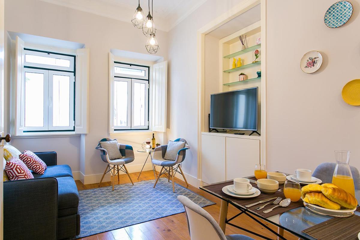Lovelystay - Cozy 3Bdr Apartment In Estrela Lissabon Buitenkant foto