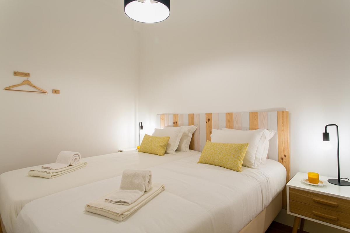 Lovelystay - Cozy 3Bdr Apartment In Estrela Lissabon Buitenkant foto