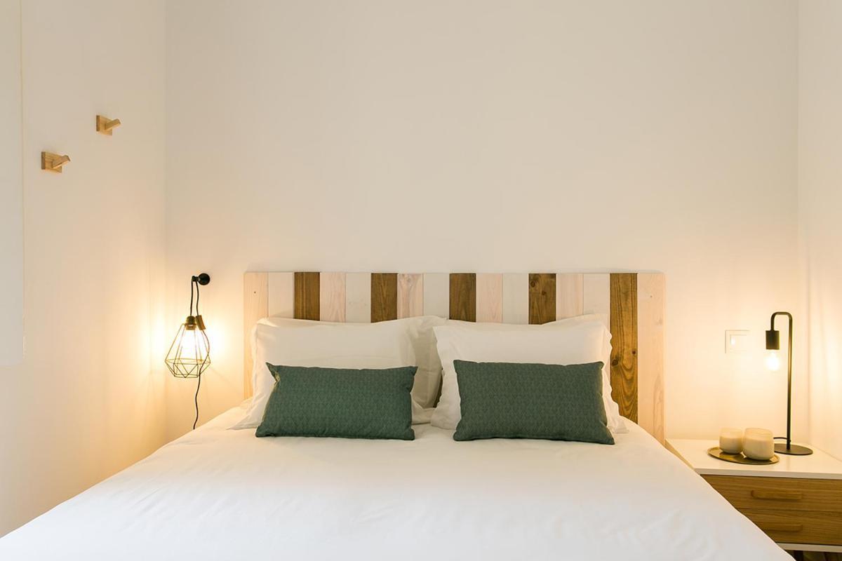 Lovelystay - Cozy 3Bdr Apartment In Estrela Lissabon Buitenkant foto